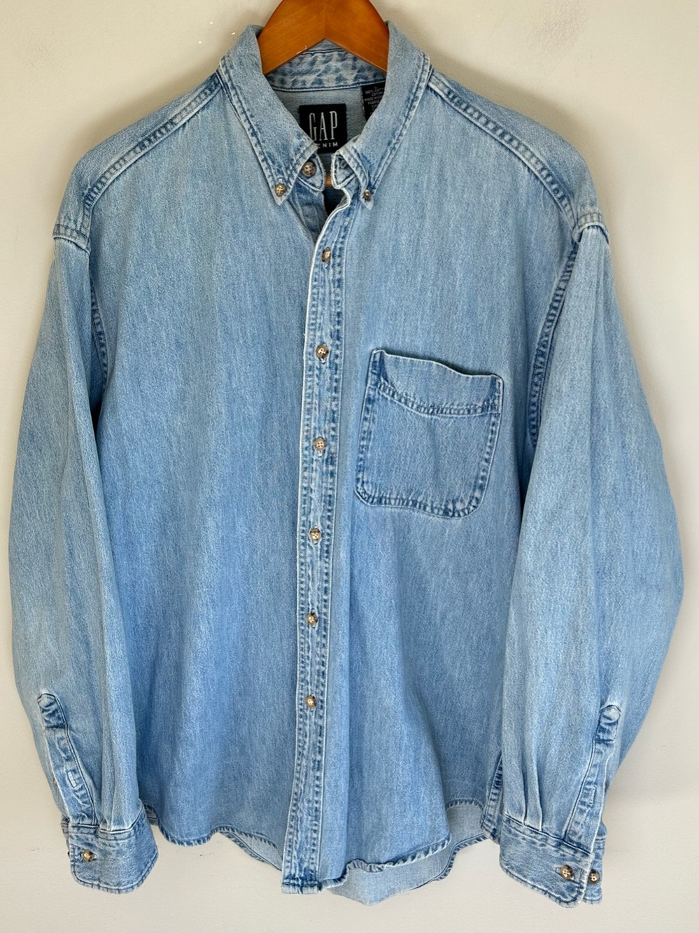 Vintage 90s GAP Button Up Shirt Denim Light Wash Mens L Cotton Canada 🔥